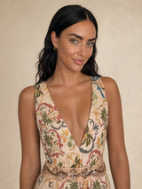 56445 BEIGE 07_bust_up
