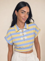 T-shirt con colletto e nodi cinesi, a righe larghe Yuna