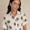 AE21180 BEIGE 07_bust_up