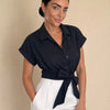 Camicia maniche corte con fiocco laterale Alisea